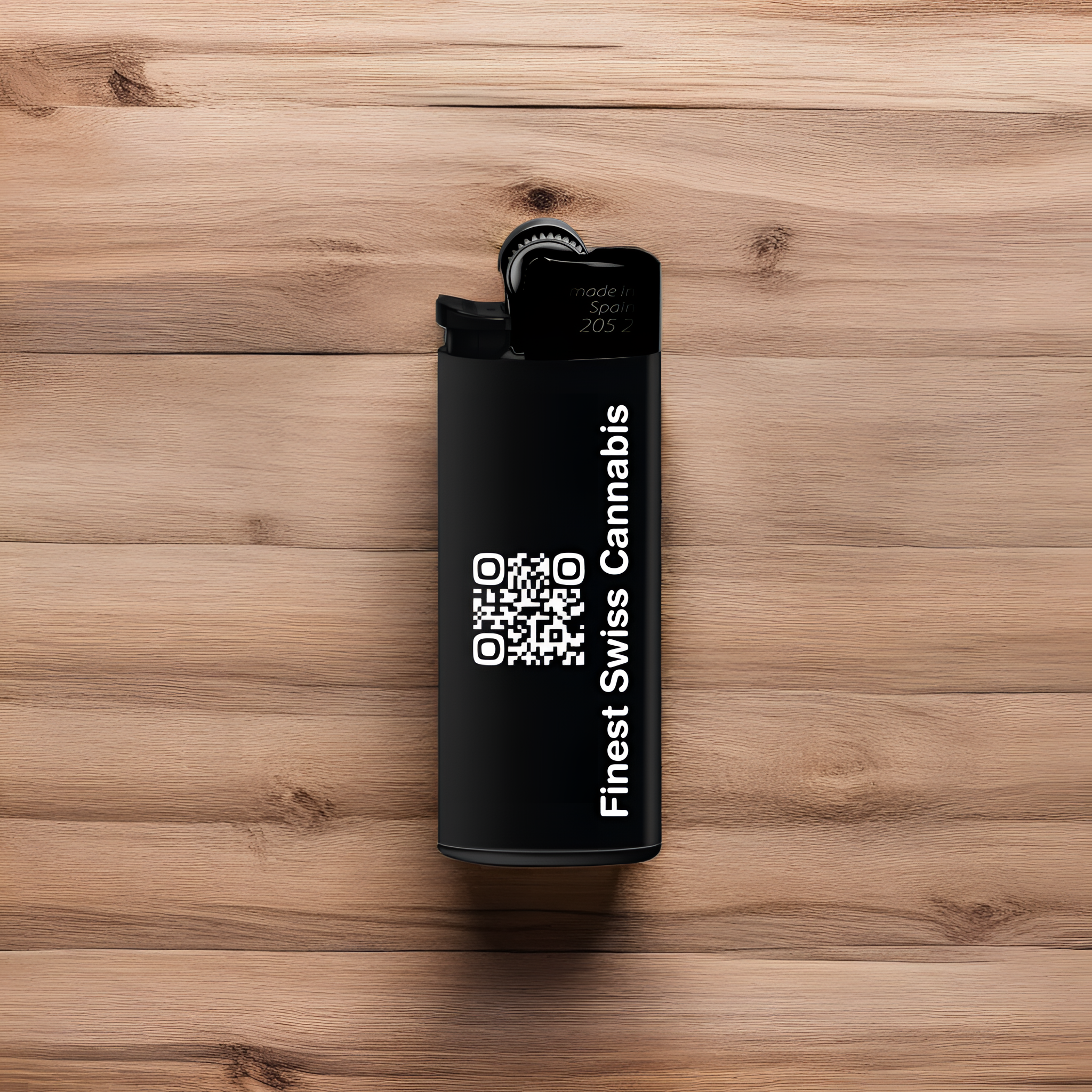 Green Passion Bic Feuerzeug mit QR-Code auf Holztisch – Finest Swiss Cannabis Zubehör entdecken